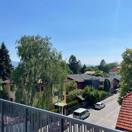 M G S Deluxe Studios Ljubljana Ξενοδοχείο με διαμερίσματα *
