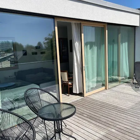 Ξενοδοχείο με διαμερίσματα M G S Deluxe Studios Ljubljana *